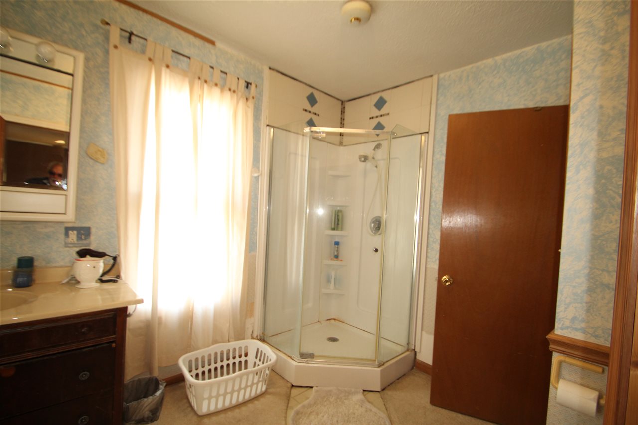 705 E Main St, Chalmers, IN 47929 photo 7