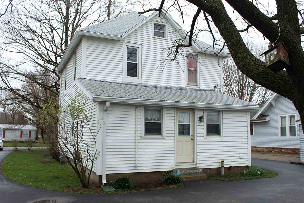 705 E Main St, Chalmers, IN 47929 photo 2