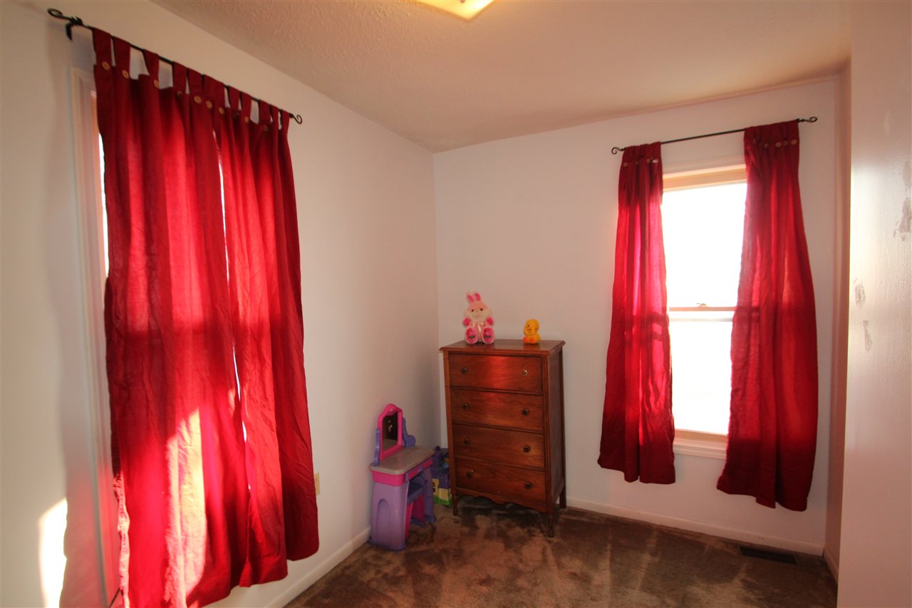 705 E Main St, Chalmers, IN 47929 photo 13