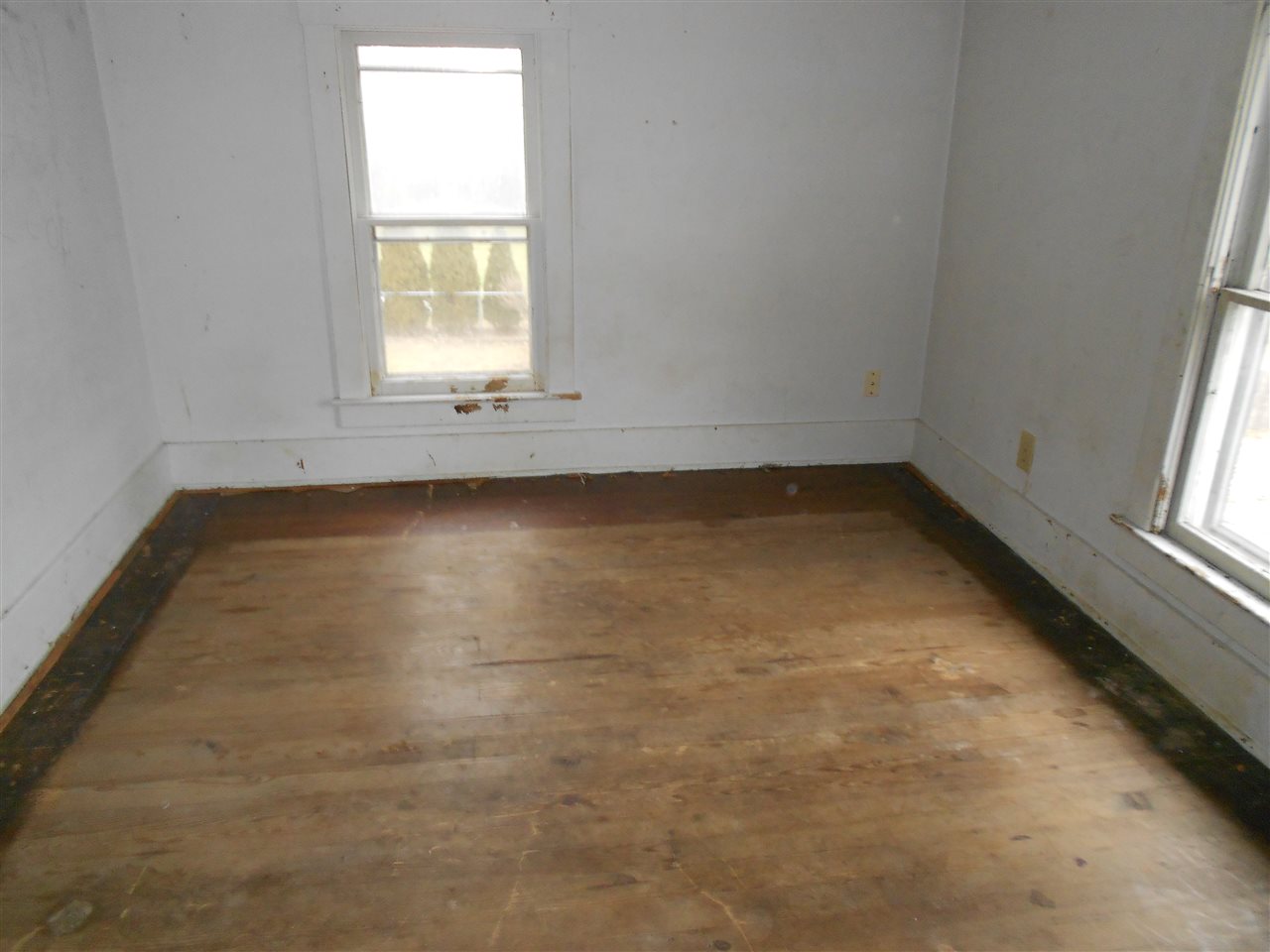 306 Maple St, Bristol, IN 46507 photo 10