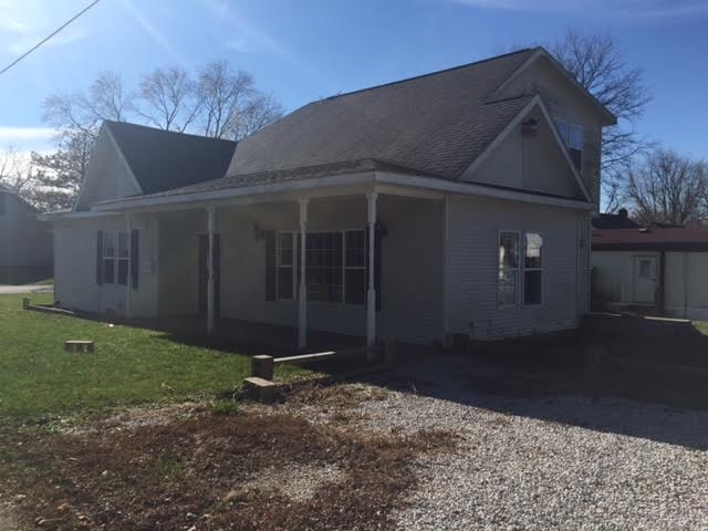 103 W Vine St, Mitchell, IN 47446 photo 1