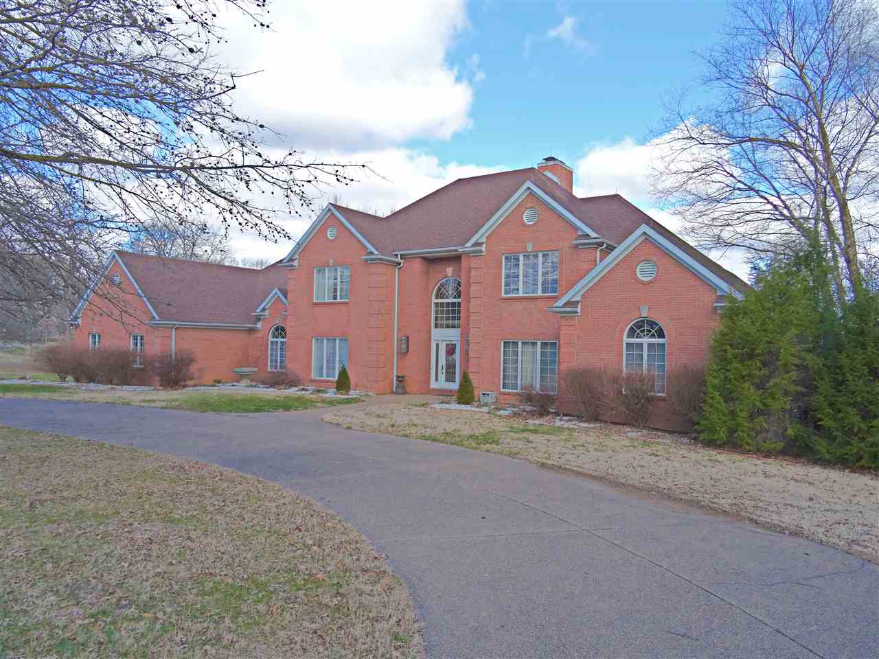 400 Beringer Dr, Evansville, IN 47711 photo 1