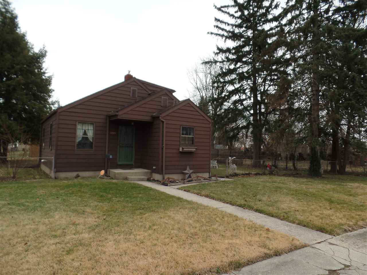 1160 Eclipse Pl, South Bend, IN 46628 photo 1