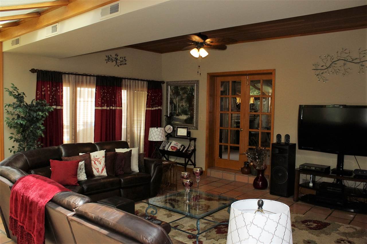 728 S Michigan St, Plymouth, IN 46563 photo 6