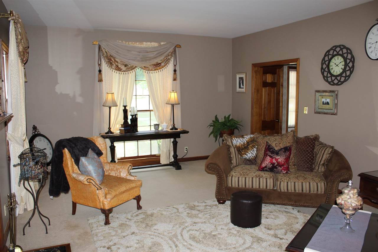 728 S Michigan St, Plymouth, IN 46563 photo 8