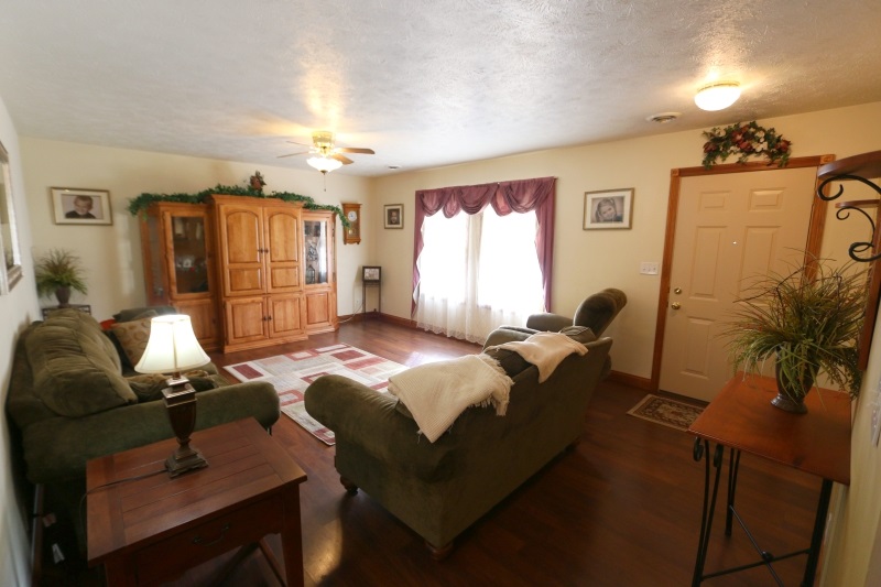 622 E 22nd, Ferdinand, IN 47532 photo 3