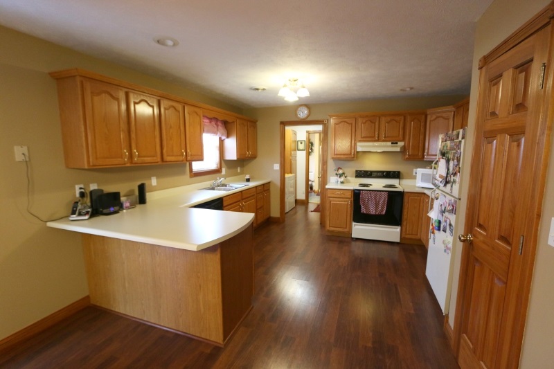 622 E 22nd, Ferdinand, IN 47532 photo 6