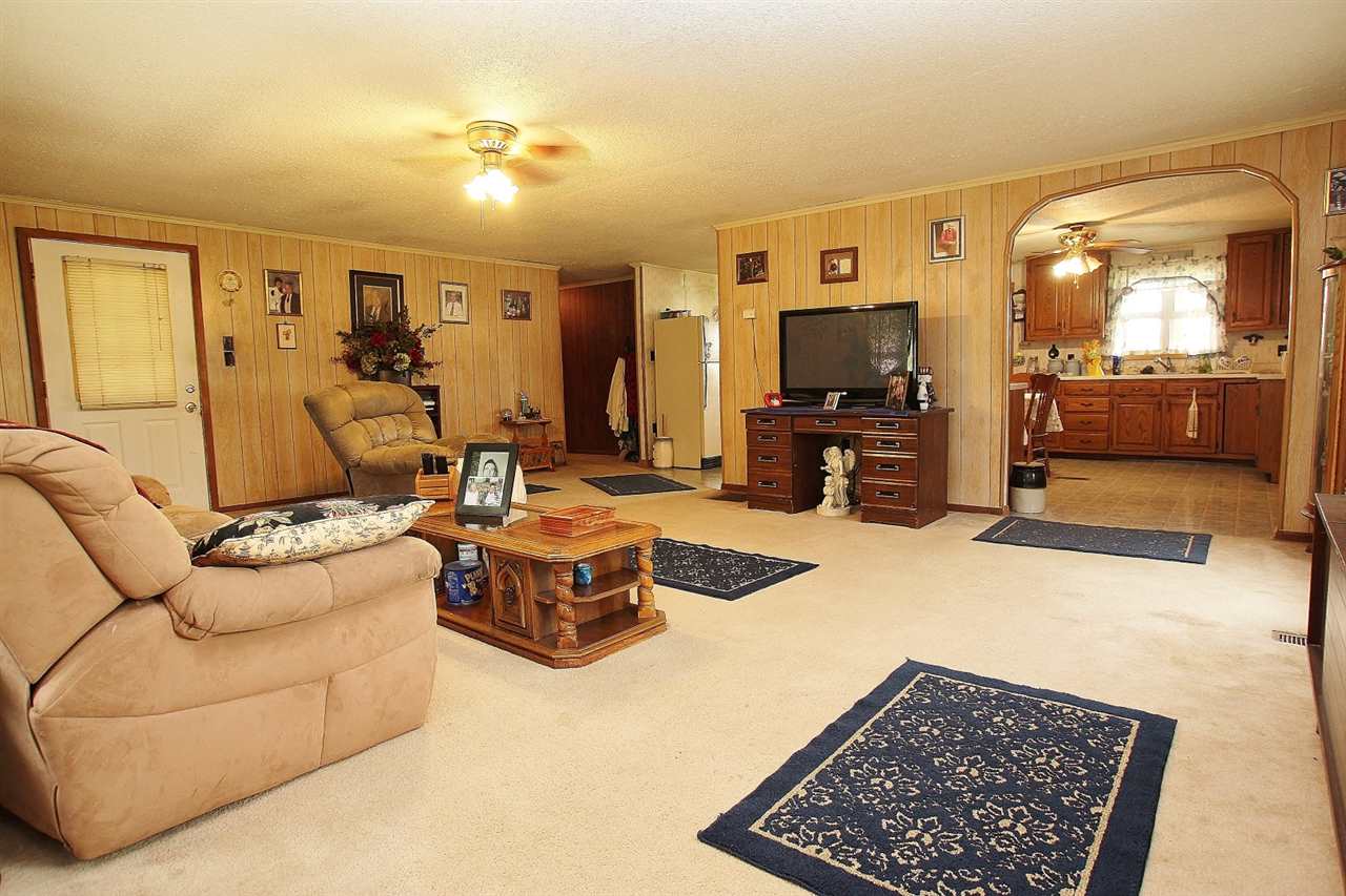 4225 E 275 S, Lagrange, IN 46761 photo 2