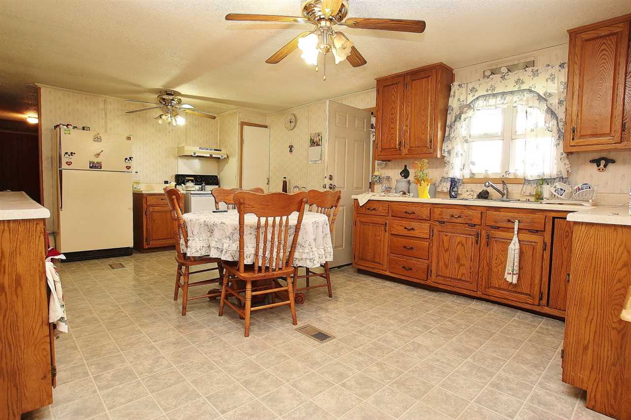 4225 E 275 S, Lagrange, IN 46761 photo 4