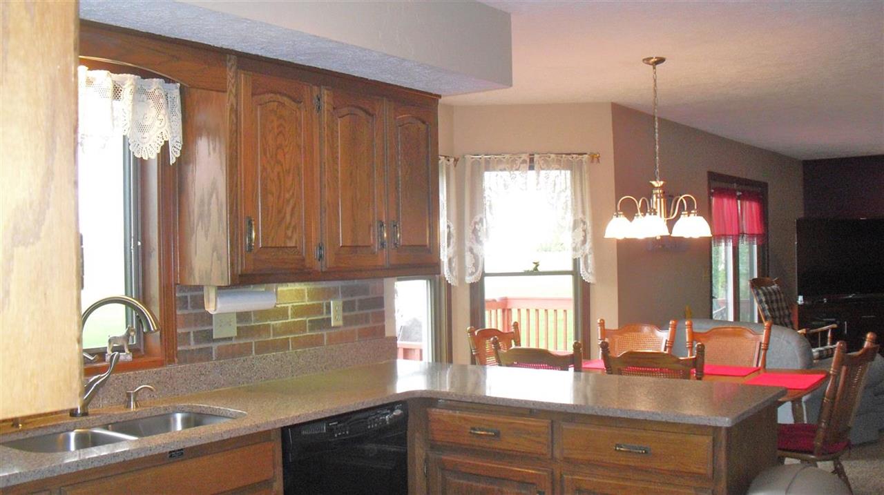 4527 E Fox Run Dr, Syracuse, IN 46567 photo 5