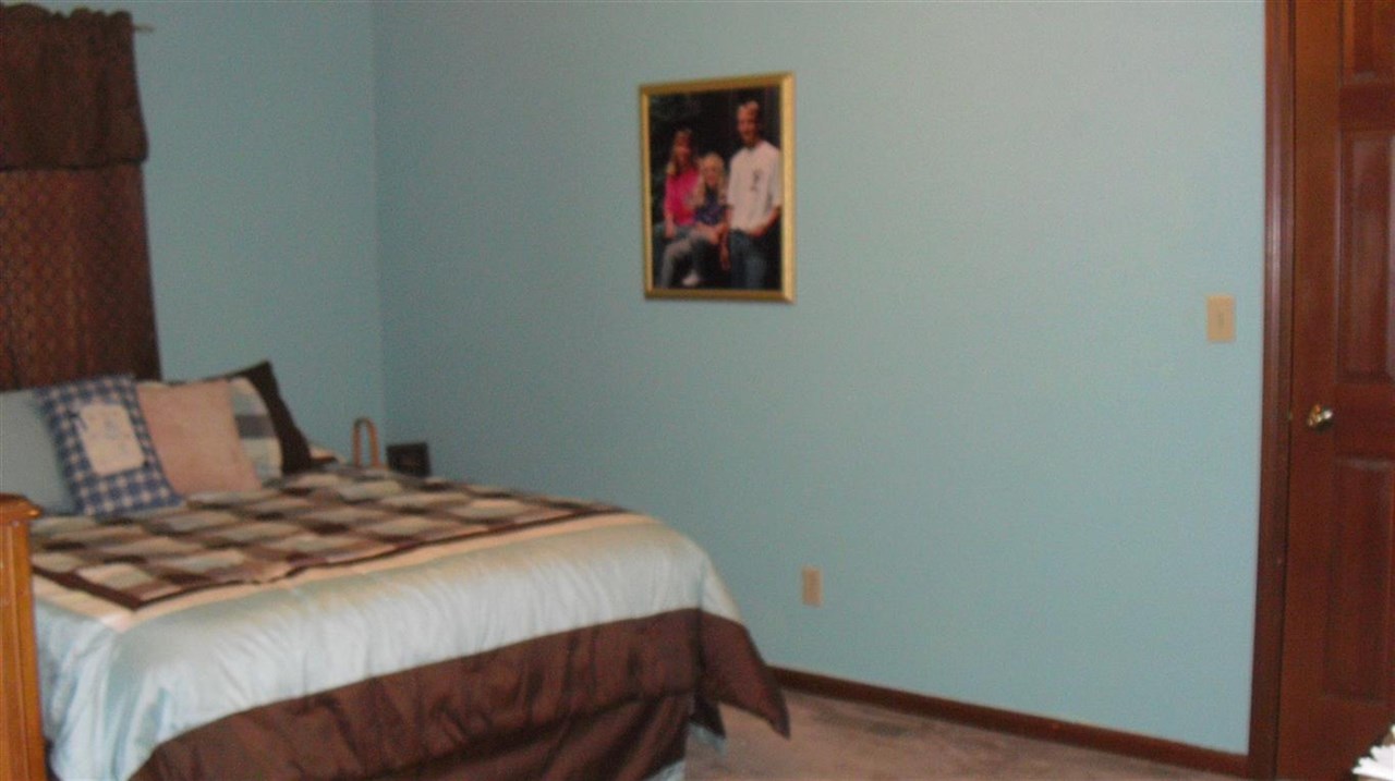 4527 E Fox Run Dr, Syracuse, IN 46567 photo 17