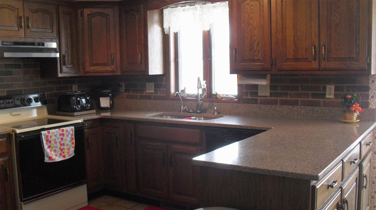 4527 E Fox Run Dr, Syracuse, IN 46567 photo 4