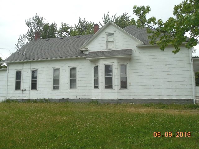 2614 Winter St, Fort Wayne, IN 46806 photo 3
