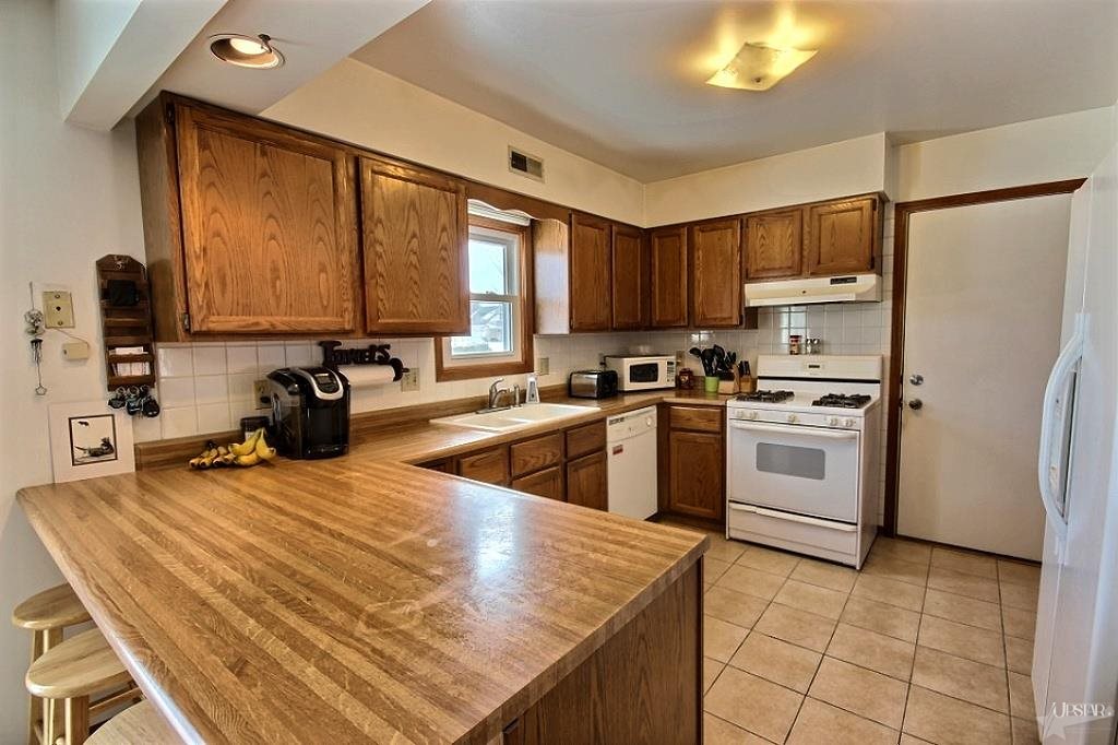 5410 Stonecreek Trl, Fort Wayne, IN 46825 photo 4