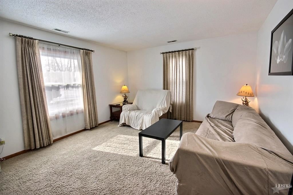 5410 Stonecreek Trl, Fort Wayne, IN 46825 photo 2