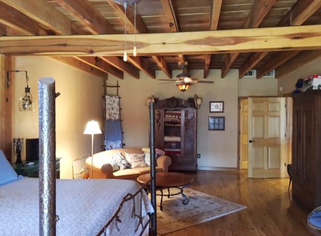 2020 E Doc Mitchell St, Bloomington, IN 47401 photo 11