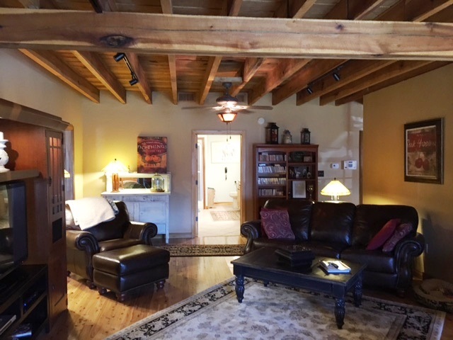 2020 E Doc Mitchell St, Bloomington, IN 47401 photo 7