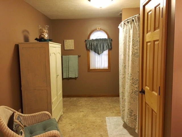 2020 E Doc Mitchell St, Bloomington, IN 47401 photo 31
