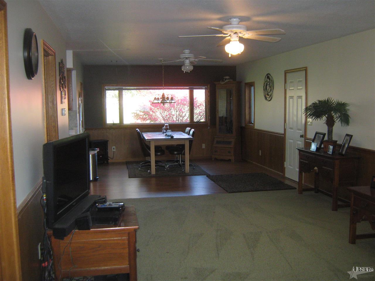 6255 S 400 E, Wolcottville, IN 46795 photo 8