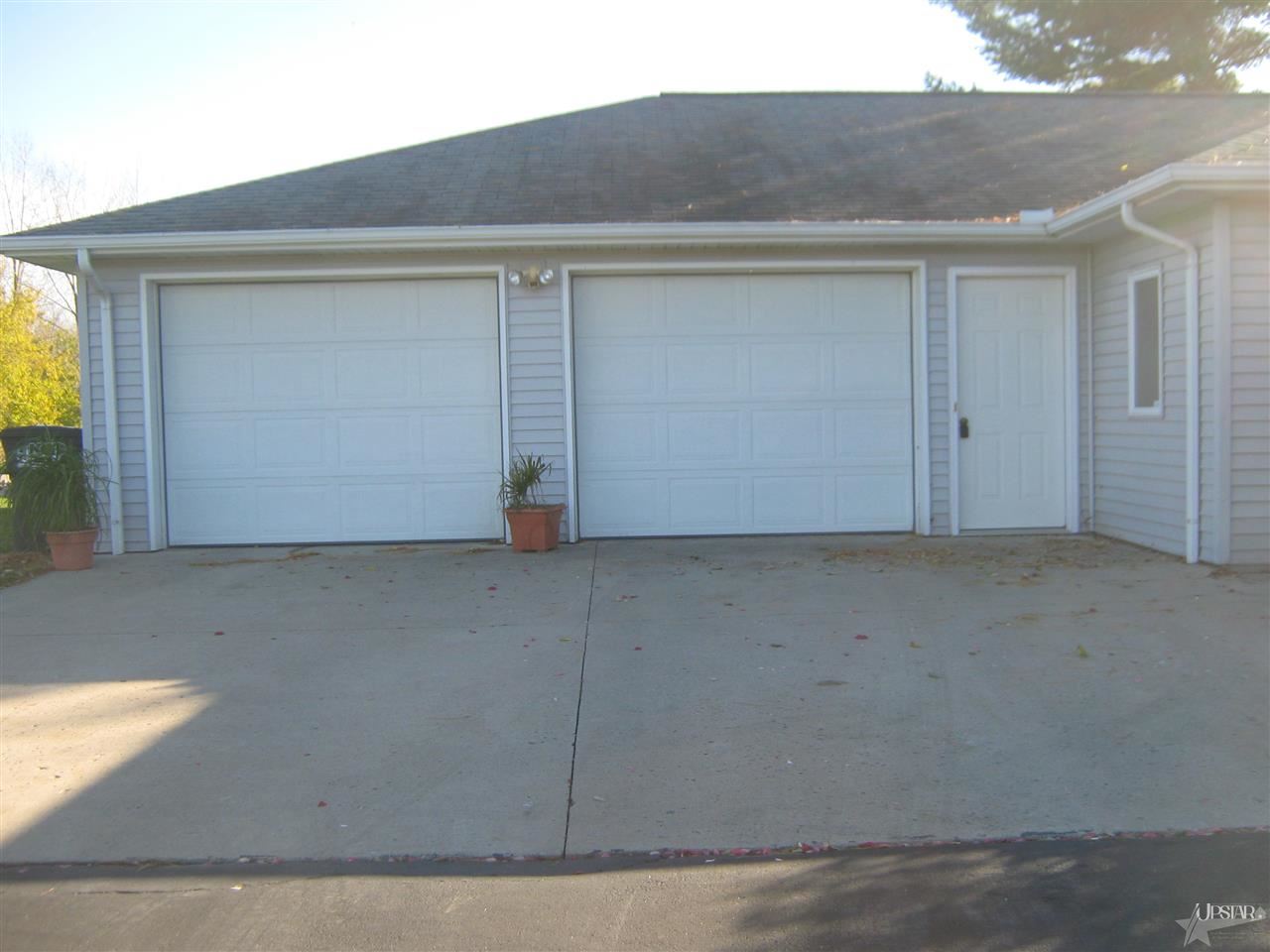 6255 S 400 E, Wolcottville, IN 46795 photo 5