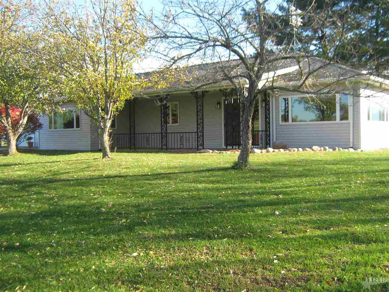 6255 S 400 E, Wolcottville, IN 46795 photo 2