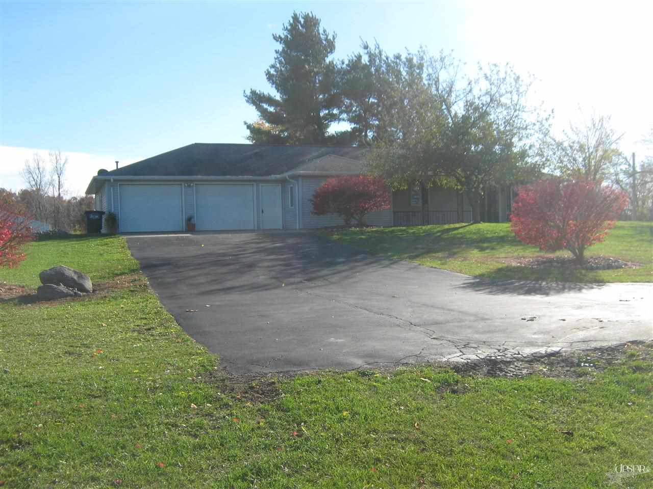 6255 S 400 E, Wolcottville, IN 46795 photo 4