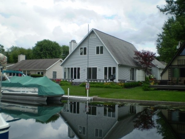 8088 E North Rd, Syracuse, IN 46567 photo 1
