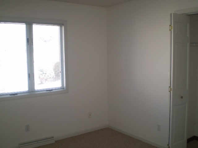 8088 E North Rd, Syracuse, IN 46567 photo 15