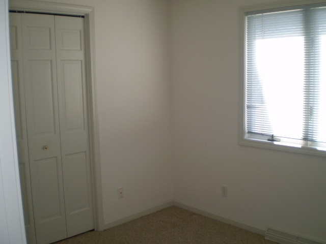 8088 E North Rd, Syracuse, IN 46567 photo 14