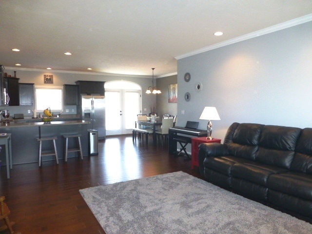 11350 Saker Dr, Evansville, IN 47725 photo 2