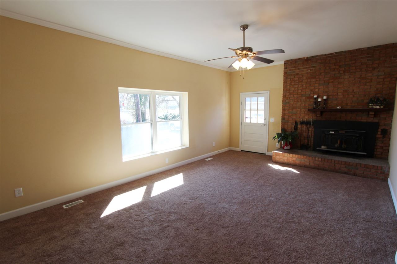1300 N Saint Joseph Ave, Evansville, IN 47720 photo 4