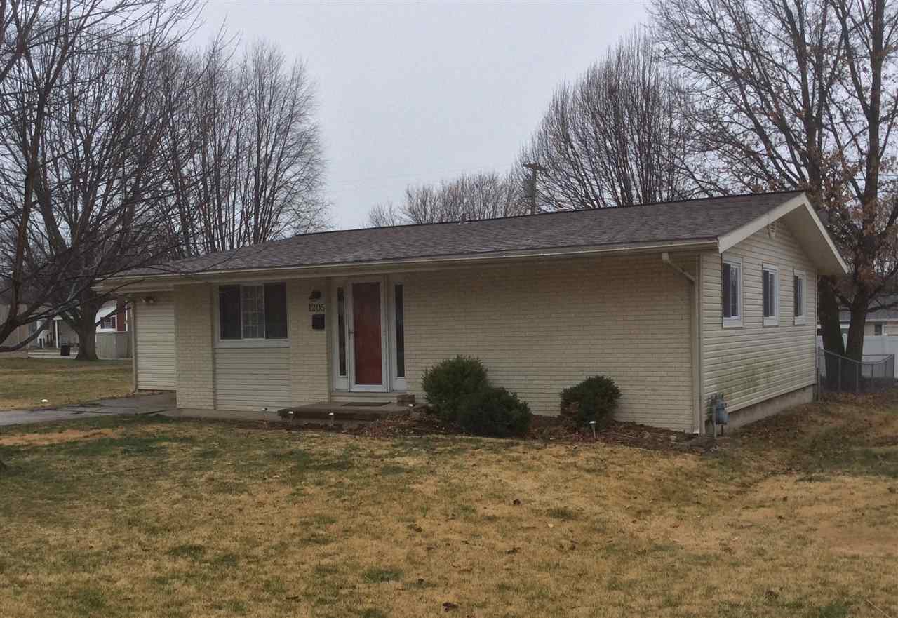 1205 NE 4th St, Washington, IN 47501 photo 1