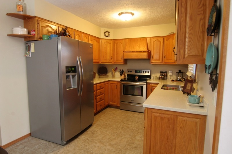 4146 Baden Strasse, Jasper, IN 47546 photo 4