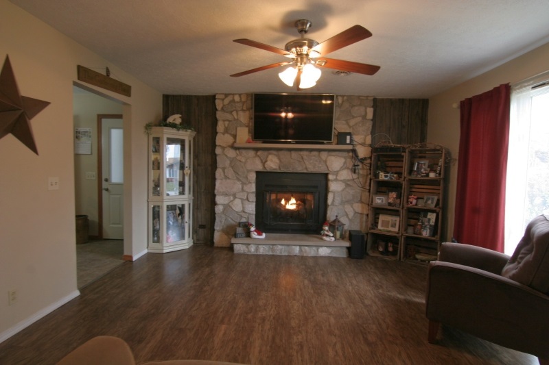 4146 Baden Strasse, Jasper, IN 47546 photo 3