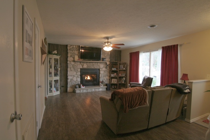 4146 Baden Strasse, Jasper, IN 47546 photo 2