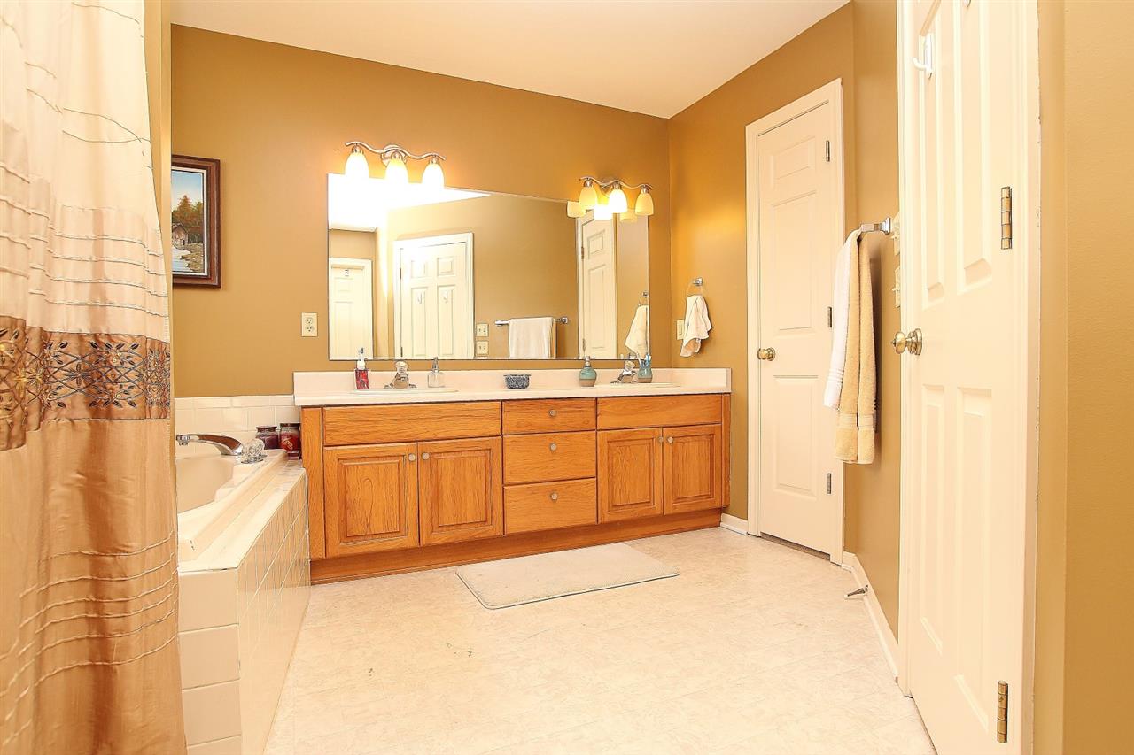 2013 Jonathan St, Kendallville, IN 46755 photo 16