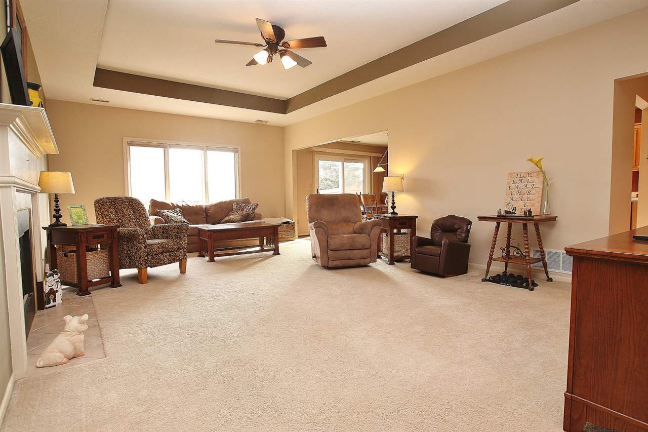 2013 Jonathan St, Kendallville, IN 46755 photo 3