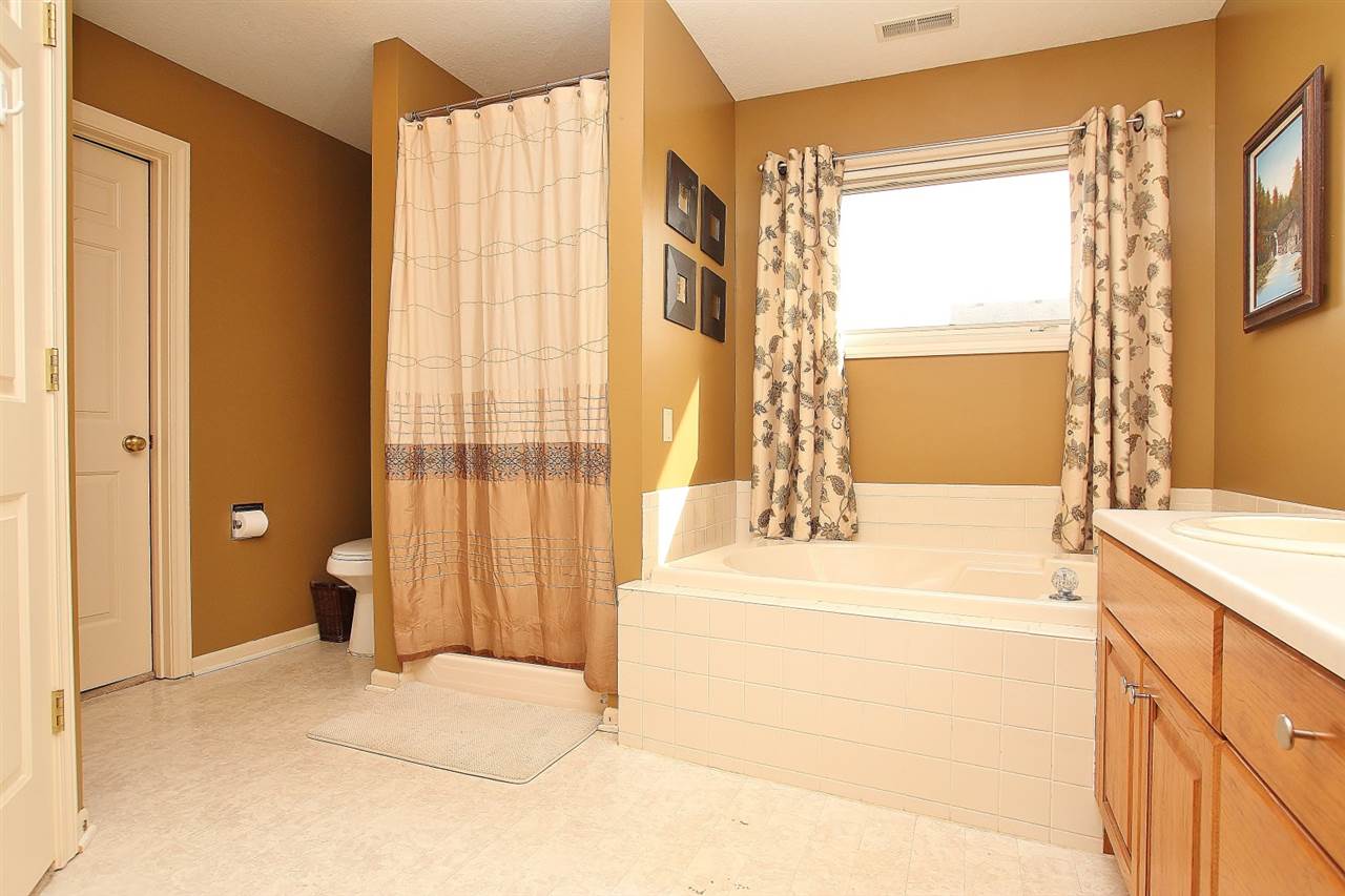 2013 Jonathan St, Kendallville, IN 46755 photo 15