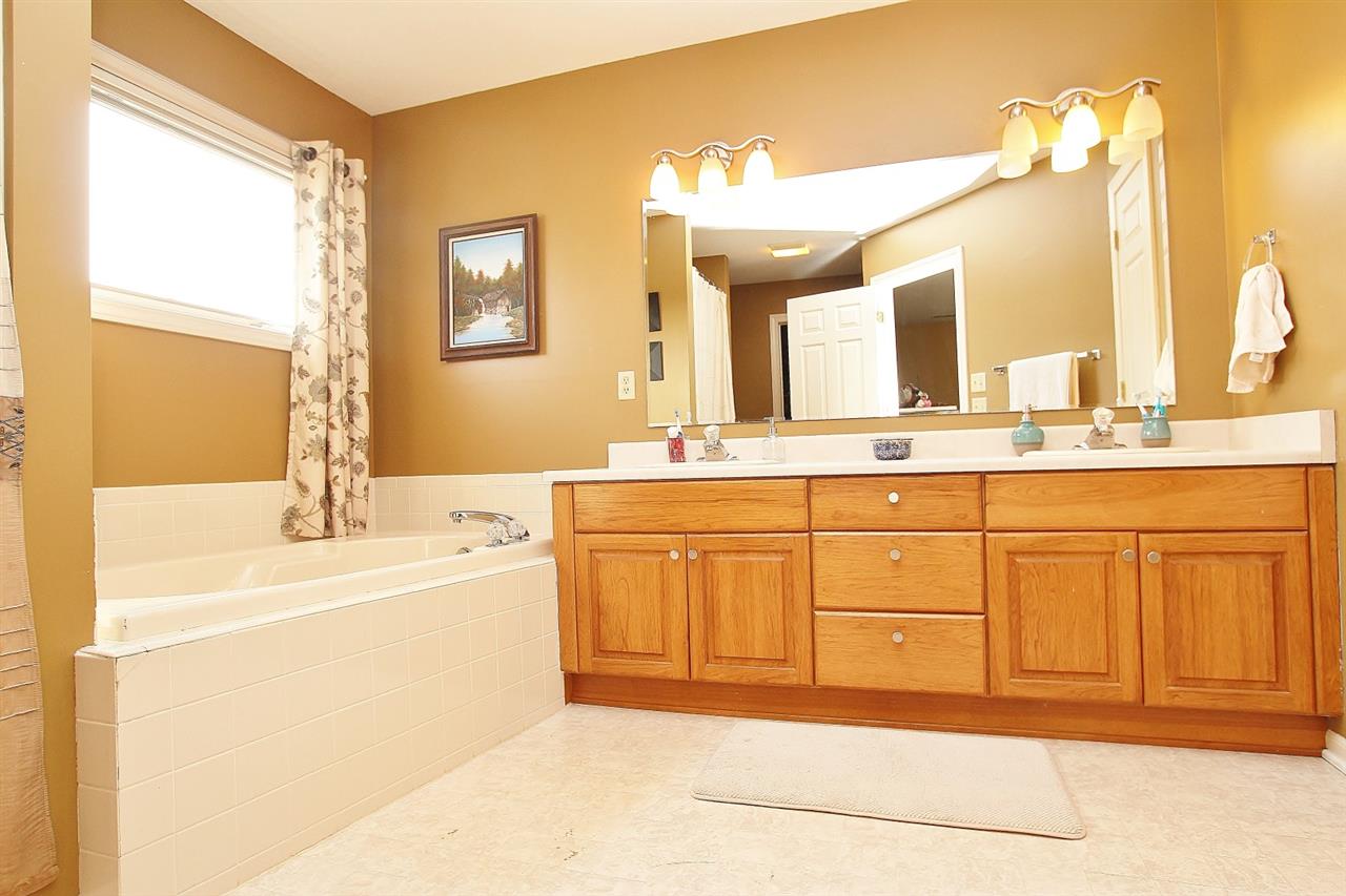 2013 Jonathan St, Kendallville, IN 46755 photo 14