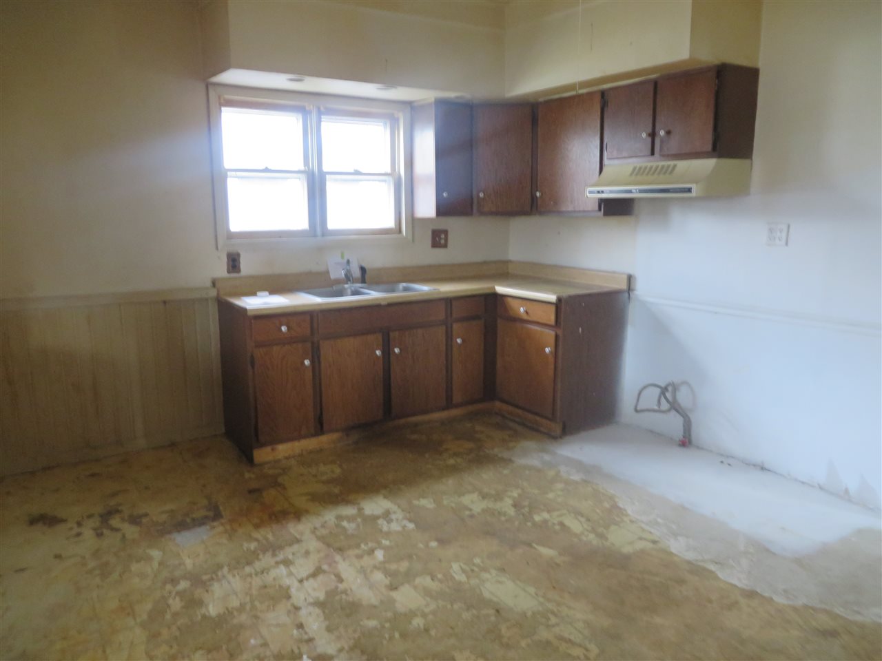 320 E 5th St, Peru, IN 46970 photo 6