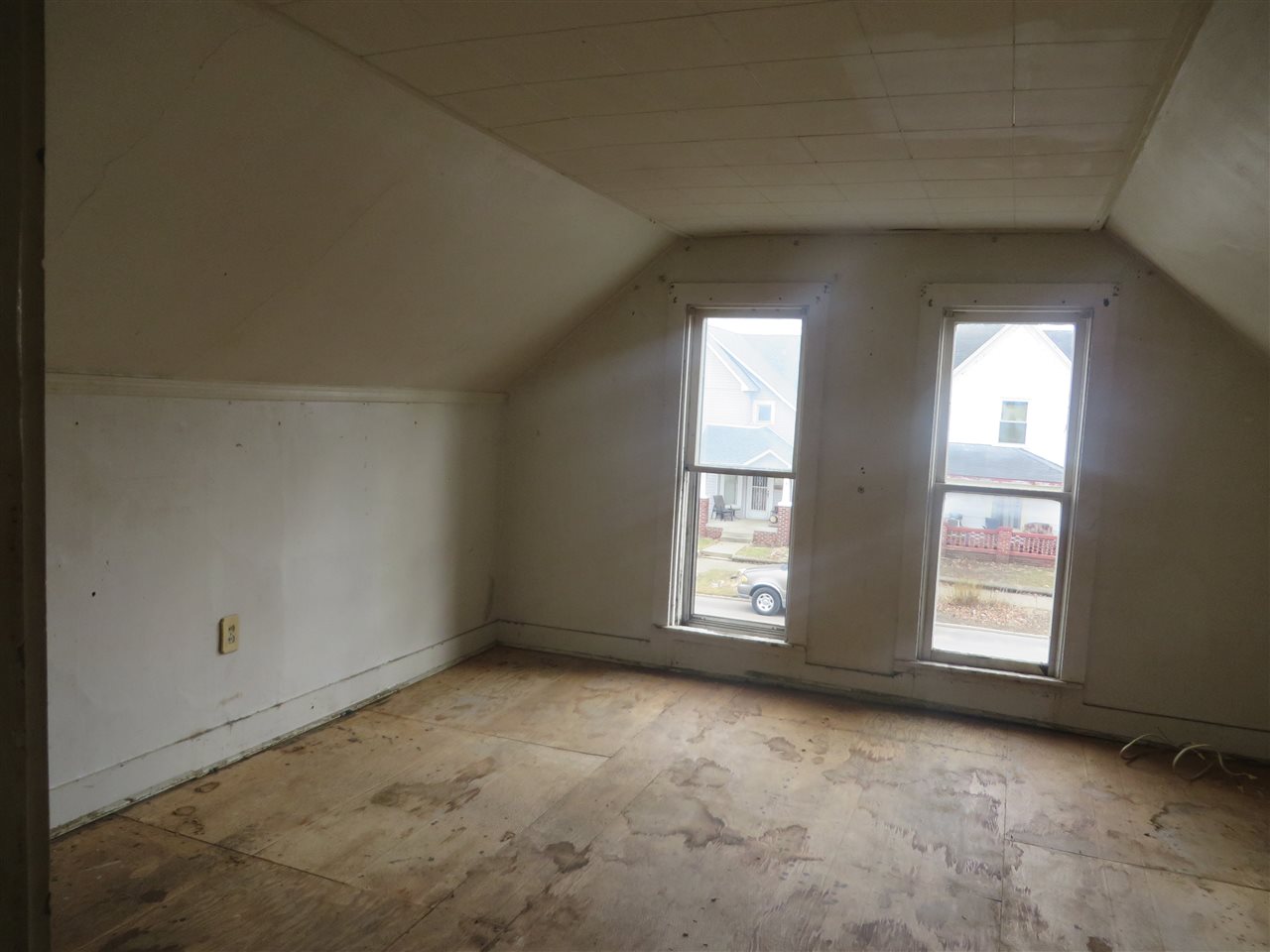 320 E 5th St, Peru, IN 46970 photo 12