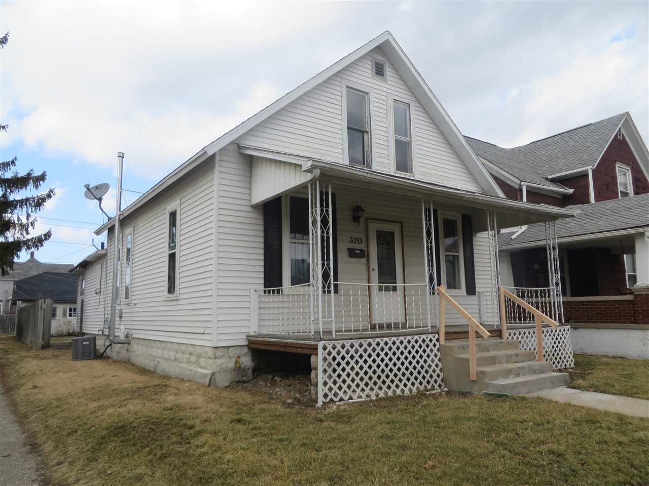 320 E 5th St, Peru, IN 46970 photo 1