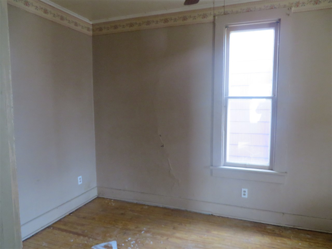 320 E 5th St, Peru, IN 46970 photo 7