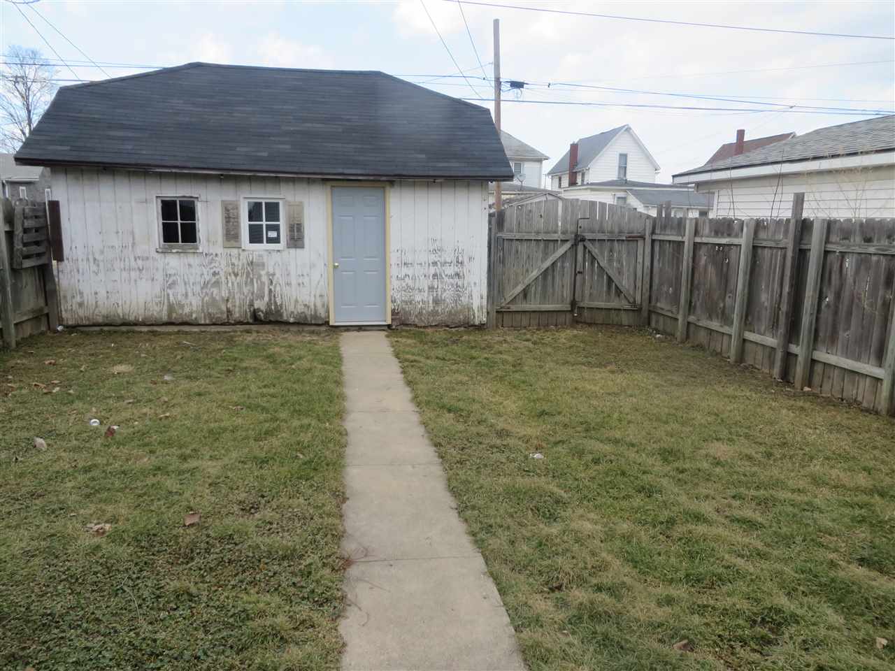 320 E 5th St, Peru, IN 46970 photo 3
