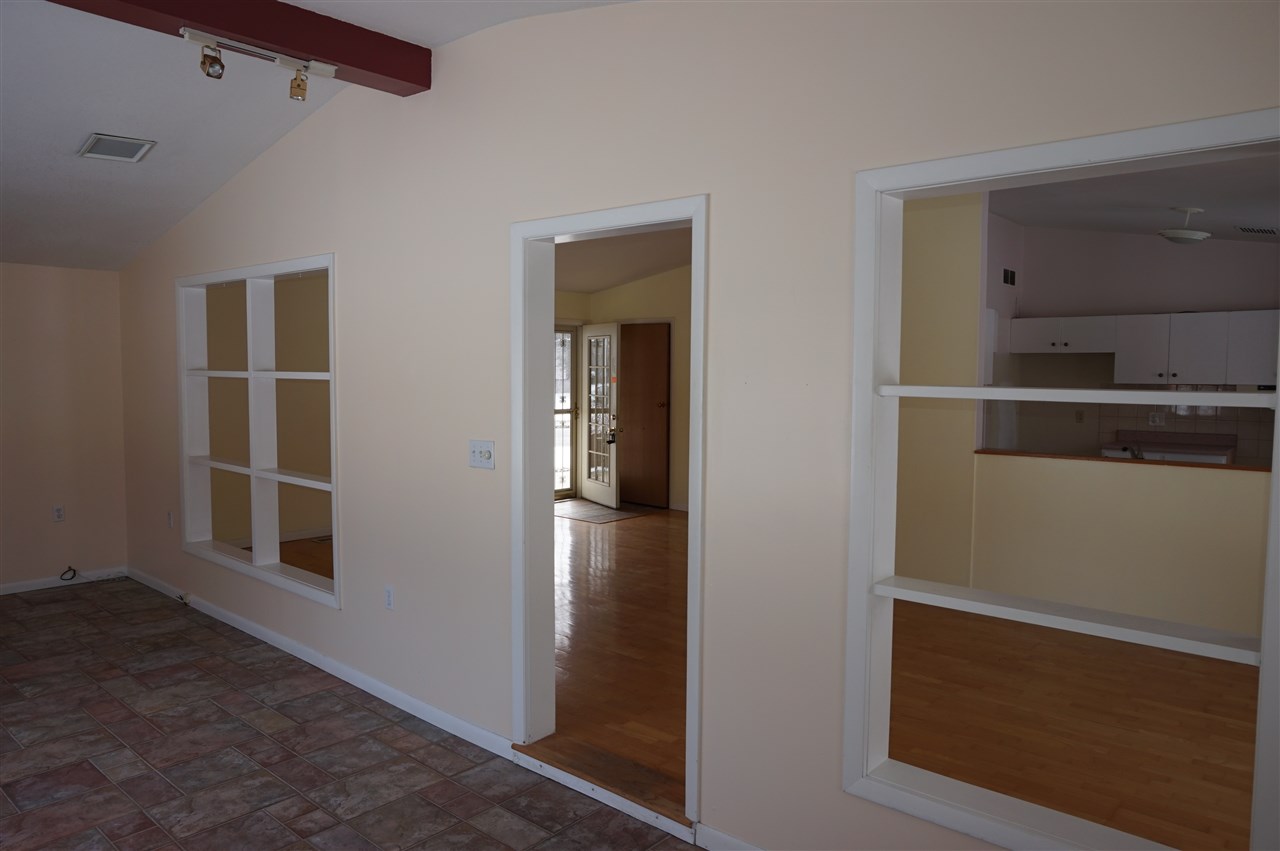 222 W Crown Ln, Fort Wayne, IN 46807 photo 7