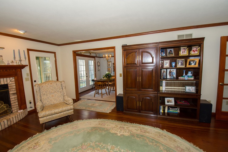 10560 Red Pine Dr, Granger, IN 46530 photo 17