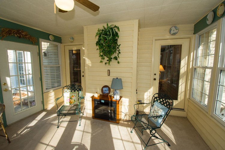 10560 Red Pine Dr, Granger, IN 46530 photo 18