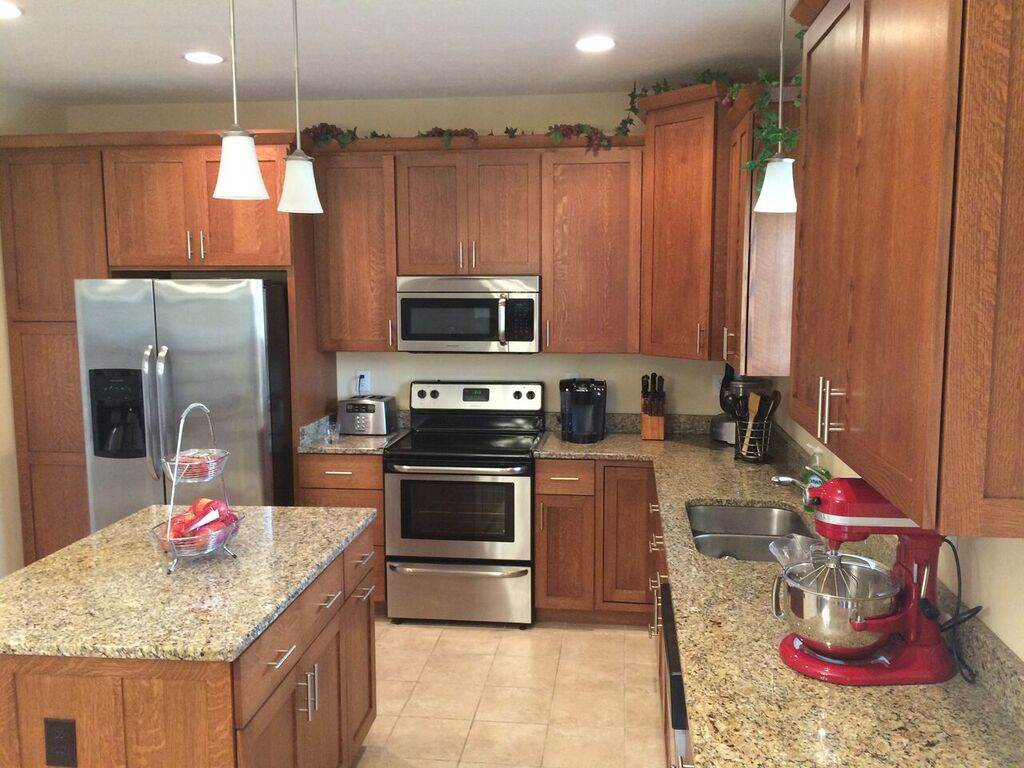 1274 W Olivia Ct, Bloomington, IN 47404 photo 2