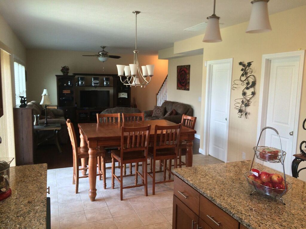 1274 W Olivia Ct, Bloomington, IN 47404 photo 3