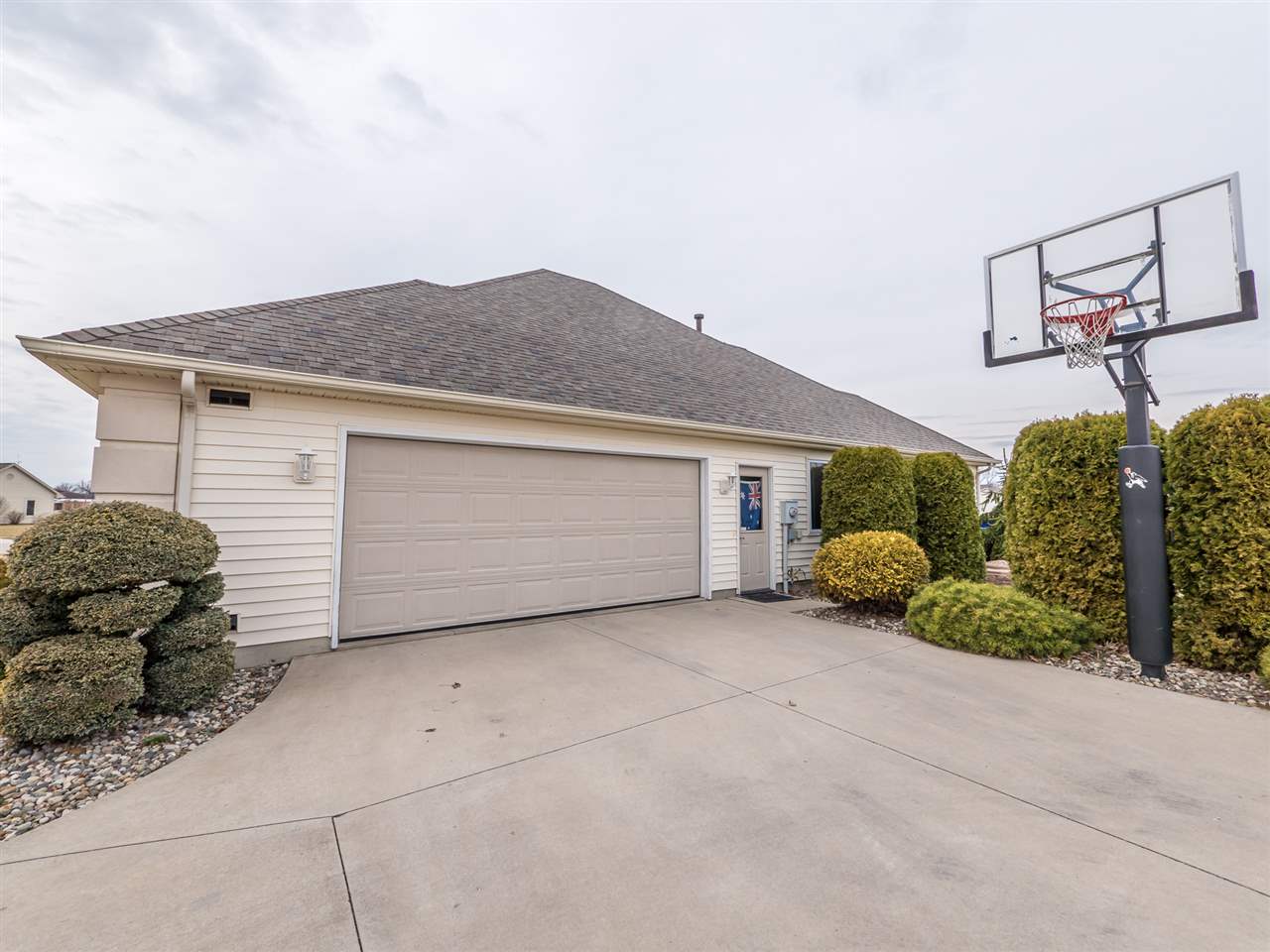 23303 Harvest Ln, Woodburn, IN 46797 photo 6